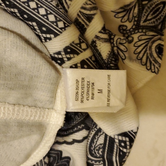 ONE WORLD Printed Knit 3/4 Sleeve Embellished Asymmetrical Tunic White/Black. M - Picture 14 of 15